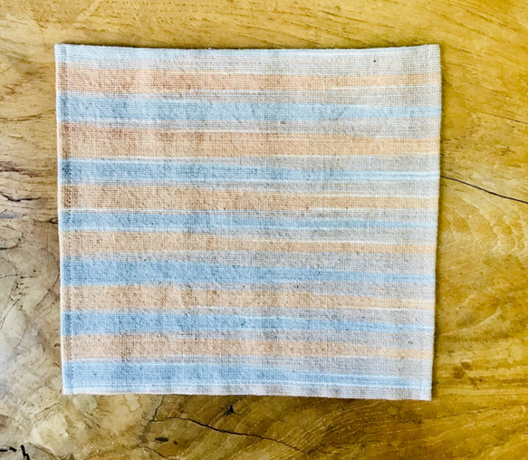 手織り布で正方形ぽい敷物作りました☆ 1枚目の画像