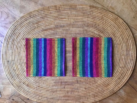 虹色手織り布で作ったコースター 2枚組 (H-co-18-A) 3枚目の画像