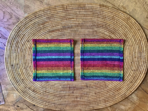 虹色手織り布で作ったコースター 2枚組 (H-co-18-A) 5枚目の画像