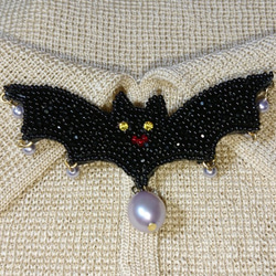 ハロウィン・2way・コウモリの刺繍ブローチ(ネックレス) 2枚目の画像