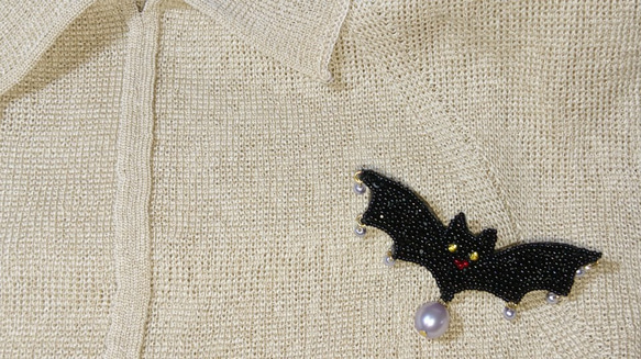 ハロウィン・2way・コウモリの刺繍ブローチ(ネックレス) 3枚目の画像