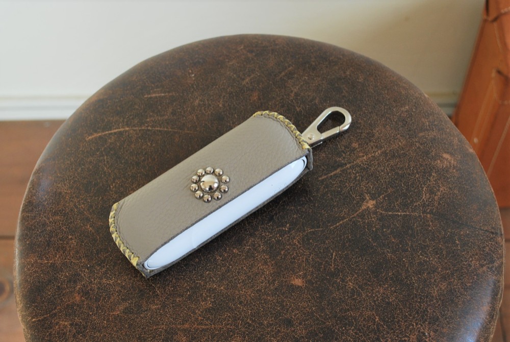 アイコスイルマケース / アイコスイルマカバー / フック付き / レザー / スタッズ / グレー / プレゼント