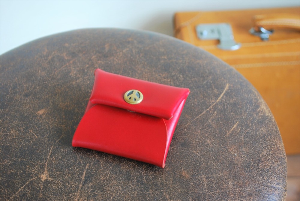 ピースマークコインケース /レッド / レザー / プレゼント / 新生活