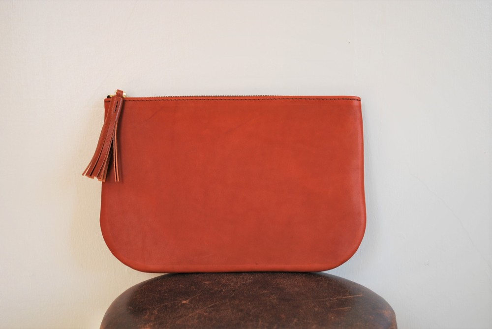 タッセルクラッチバッグ / レザー / ブラウン / プレゼント / 新生活