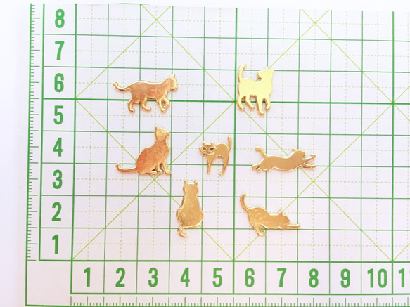 【7種類】猫ちゃんの封入パーツ（ゴールド）:176 3枚目の画像