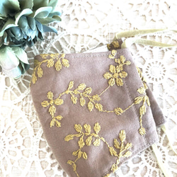 M❇︎リーフ刺繍 注目度UP⤴️ モカ✖️イエロー レース マスク⭐️オーガニックガーゼ　お洒落　お着物にも❤︎ 4枚目の画像