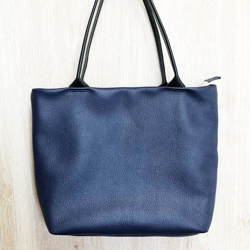 飽きのこない紺色 トートバッグ A4 すっぽり サイズ 本革 シュリンク