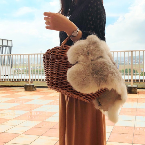 かごバッグ ワイド ラビット ファー ホワイトグレー 被せ 巾着 本革  