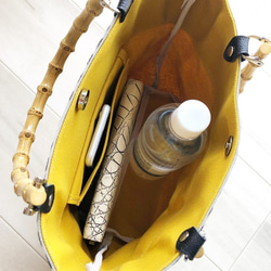 おしゃれポイントいっぱい  Mサイズ トートバッグ ６号帆布 マスタード イエロー & 本革 ヘアーカーフ ダルメシアン 4枚目の画像