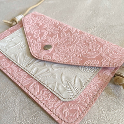 智能手機Pochette Plus真皮碎花玫瑰粉紅色智能手機袋 第5張的照片