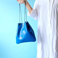【一点物再販無し】ラージサイズ 巾着バッグ 本革 オーシャン ブルー 6枚目の画像