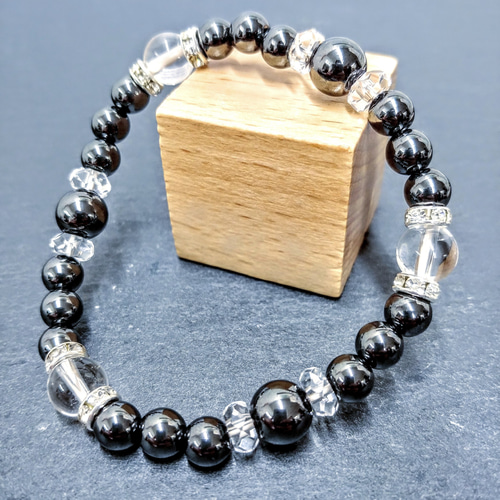 戦士の石『磁気ありヘマタイト＆水晶』6mmと8mm玉の天然石ブレスレット