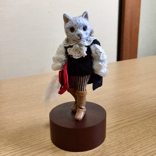 ★マイセン★人形★長靴を履いた猫★一級品★ Amazon | マイセン人形長靴をはいた猫一級 | 人形・ドール