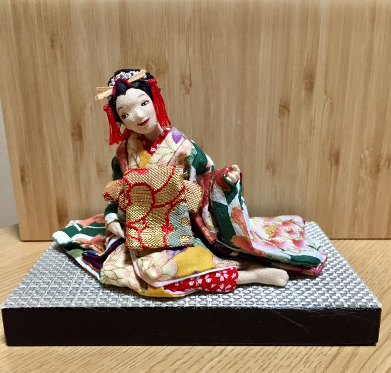 日本人形見返り美人花魁人形舞妓着物赤金アンティークビンテージ