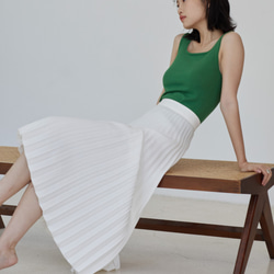 白色/黑色 風的褶皺 三醋酸重磅百褶裙 日本進口環保质料 必入推薦長裙 第1張的照片