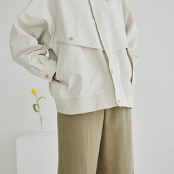 芝麻白色 寬松經典拼皮翻領夾克 廓形Oversize光澤質感棒球外套 第2張的照片
