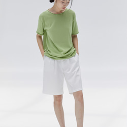 牛油果綠 純色寬松卷邊短袖T恤 日本進口多色醋酸棉混紡 高級親膚 第7張的照片