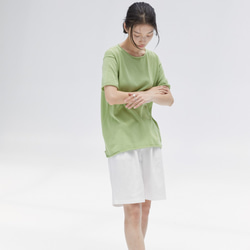 牛油果綠 純色寬松卷邊短袖T恤 日本進口多色醋酸棉混紡 高級親膚 第9張的照片
