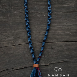 阿美咔嘰 | 純手作編織藍染編繩項鏈含皮釦 藍色複古佛繫手作項墜「NAMSAN INDIGO」草木染 第5張的照片