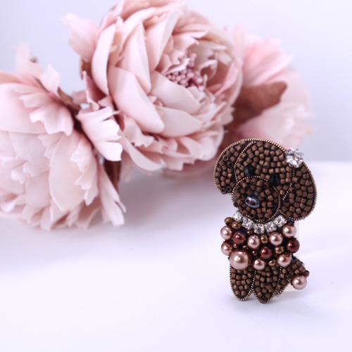 トイプードルのビーズ刺繍ブローチ ブローチ beads syurippi