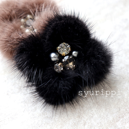 冬の新作☆ミンクファーのビジューブローチ ブラック ブローチ beads