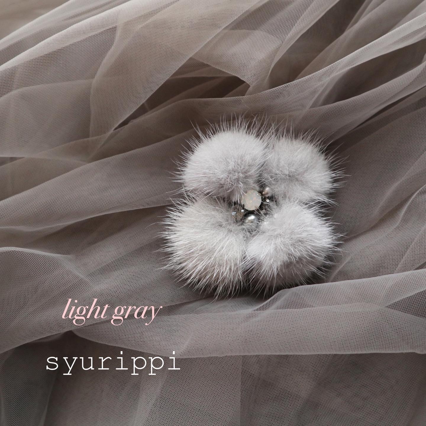 冬の新作☆ミンクファーのビジューブローチ