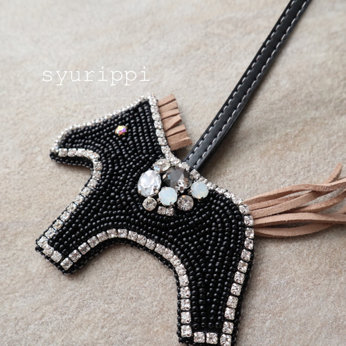 お馬さんチャーム（ビジュータイプ）☆ビーズ刺繍のバッグ