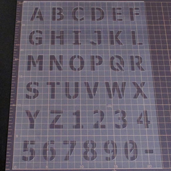 ☆アルファベット大文字　サイズ縦3センチ ゴシック ステンシルシート NO123 5枚目の画像