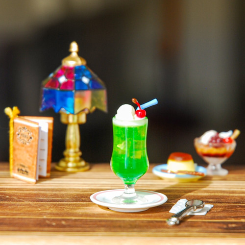 ミニチュアクリームソーダ《メロン味》ピアス＆イヤリング ❁喫茶店の