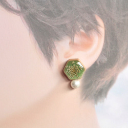木耳環樹脂（蕾絲花，綠色） 第3張的照片