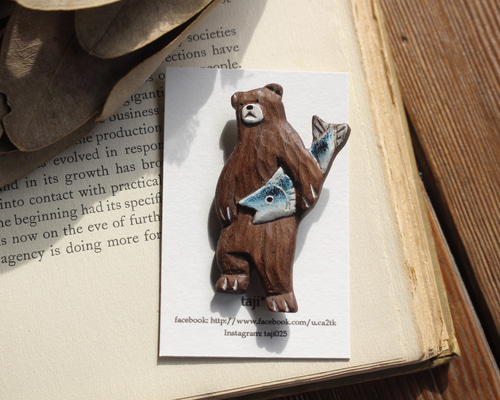 KIYATA 木製クマの彫刻 ブローチ KIYATA 木製クマの彫刻 ブローチ 2025年最新】木彫り 熊 ブローチの