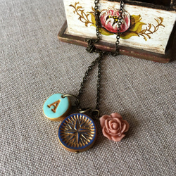 ＊Compass Necklace＊コンパスと花＊　オリジナルデザインネックレス　 1枚目の画像