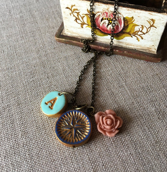 ＊Compass Necklace＊コンパスと花＊　オリジナルデザインネックレス　 1枚目の画像