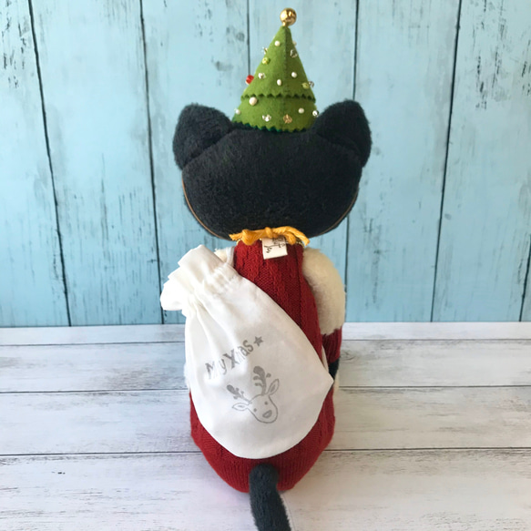 【サンタのねこちゃん❗️】クリスマスに靴下ぬいぐるみ ほっこりカワイイ 2枚目の画像