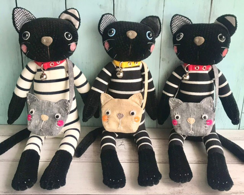 N-4】ぬい服 10〜14センチ着ぐるみおすわりチェックねこちゃん