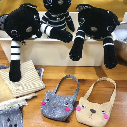 nekoバッグの靴下ねこちゃん❗】ほっこり カワイイ縫いぐるみ