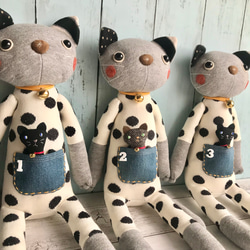 ネコinポケット・水玉ねこちゃん❗】靴下ぬいぐるみ ほっこり