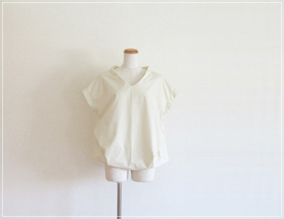 【再販】アイボリー* フロントタックブラウス 1枚目の画像
