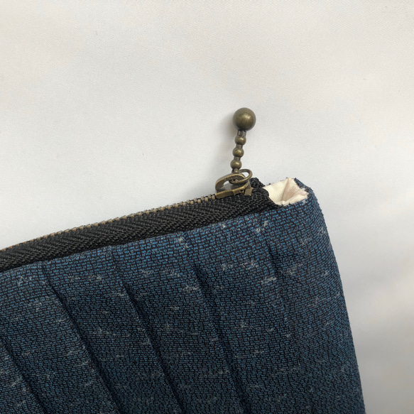 着物リメイク・プリーツのクラッチバッグ・綺麗な青 4枚目の画像