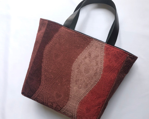 ハンドメイド　着物地のトートバッグ　小さいバッグ 小さめトートバッグ・着物リメイク・♡ トートバッグ SUGIRIE
