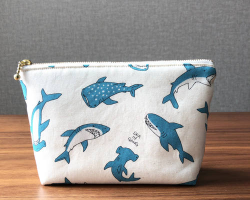 サメさんのマルチポーチ マチ付き 【20cmファスナー】 ポーチ appi