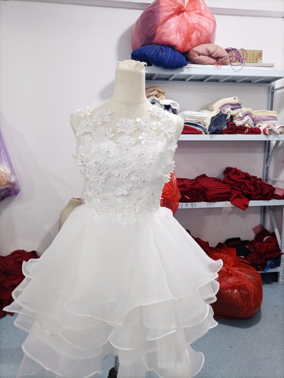 イブニングドレス ミディアムドレス ホワイト レース ノースリーブ ファスナーです 可愛い エレガント 高品質！ 4枚目の画像