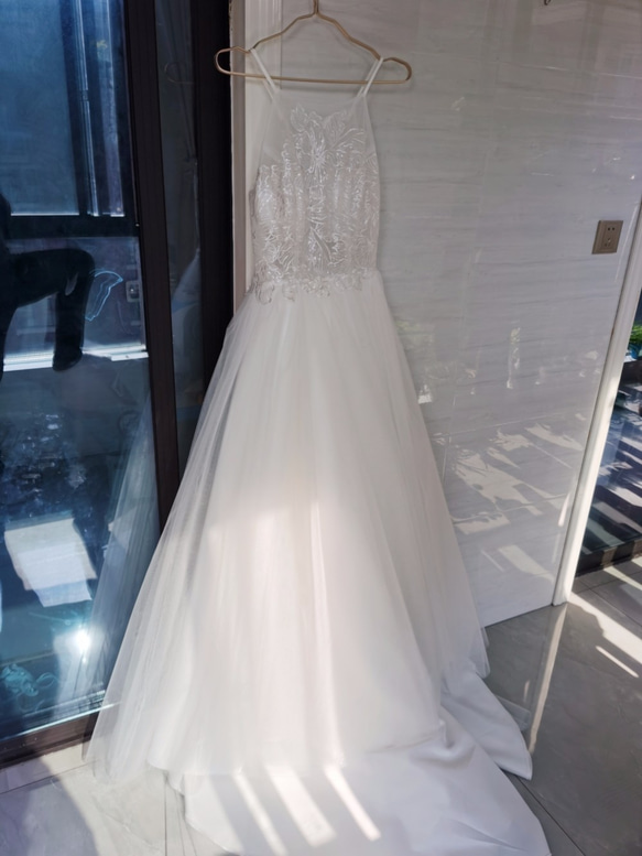 上品！ ウエディングドレス ホワイト 優雅なシルエット キャミソール 4枚目の画像