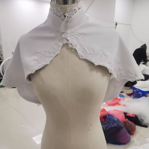 KIYOKO HATA×marry, #ケープを楽しむドレス 🤍, ⁡, ⁡, この、3種類のケープがあるんだけど, 私はこのドレスを選ぶ方には,  このケープは必ず試してもらいたい🤍, ⁡, ⁡, ⁡, ⁡, ⁡, ⁡, ⁡, ⁡, #kiyokohatamarry, #marryドレス,  #キヨコハタ#kiyokohata, #ウェディングドレス#袖ありドレス#マントドレス, 