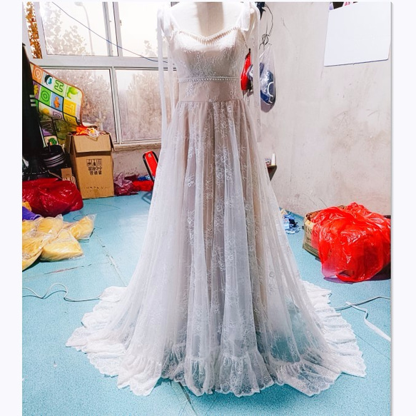 上品！ ウエディングドレス キャミソール 繊細レース ミニトレーン/短  