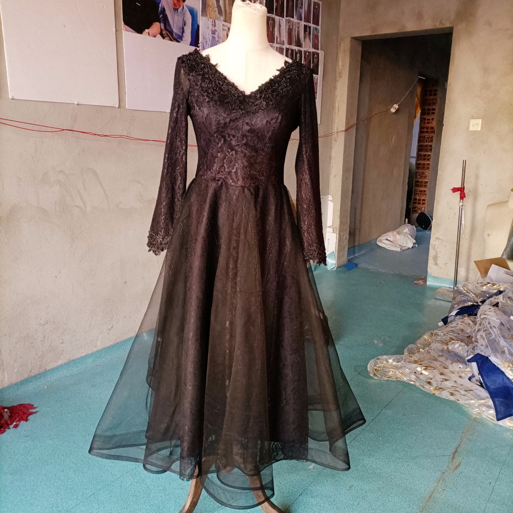 【Realisation Par】黒のVネックレースドレス Realisation Par】黒のVネックレースドレス