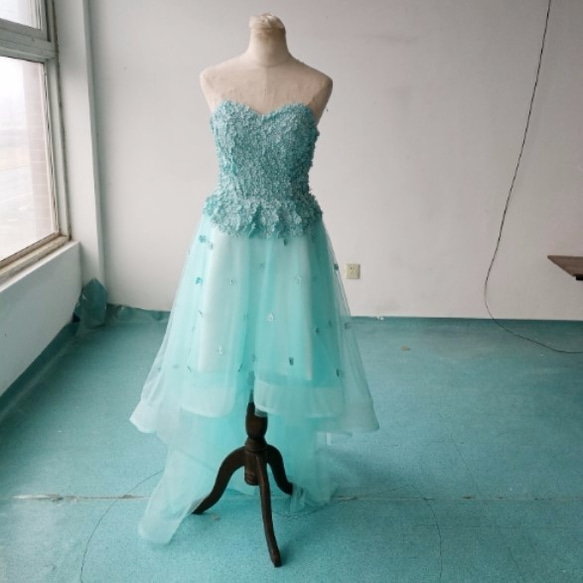 上品！ ミニドレス 青/ブルー ベアトップ 可愛い 縮れる 編み上げ 細  