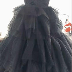 豪華！カラードレス 黒 ベアトップ ソフトチュール フレアスカート 憧れのドレス エレガント シアーな美 しさ 4枚目の画像