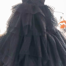豪華！カラードレス 黒 ベアトップ ソフトチュール フレアスカート 憧れのドレス エレガント シアーな美 しさ 5枚目の画像