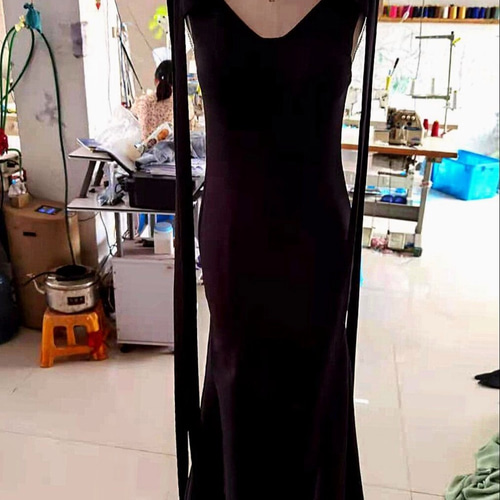 オードリー風！パーティードレス 黒 ファスナー マーメイドライン  
